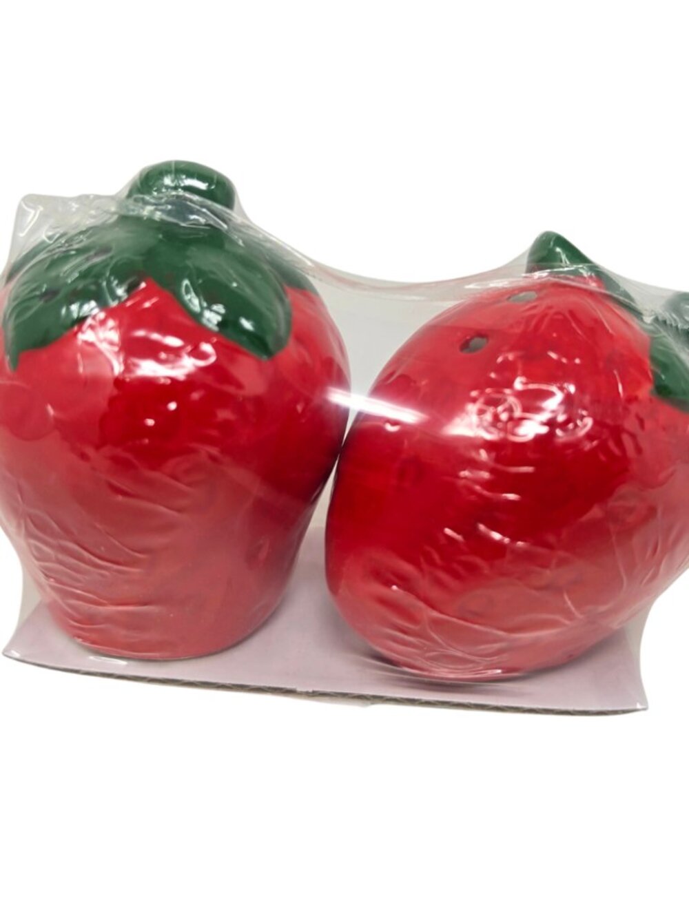 New Strawberry Salt & Pepper Shakers Set 2.25" Strawberries Kitchen Table Decor
